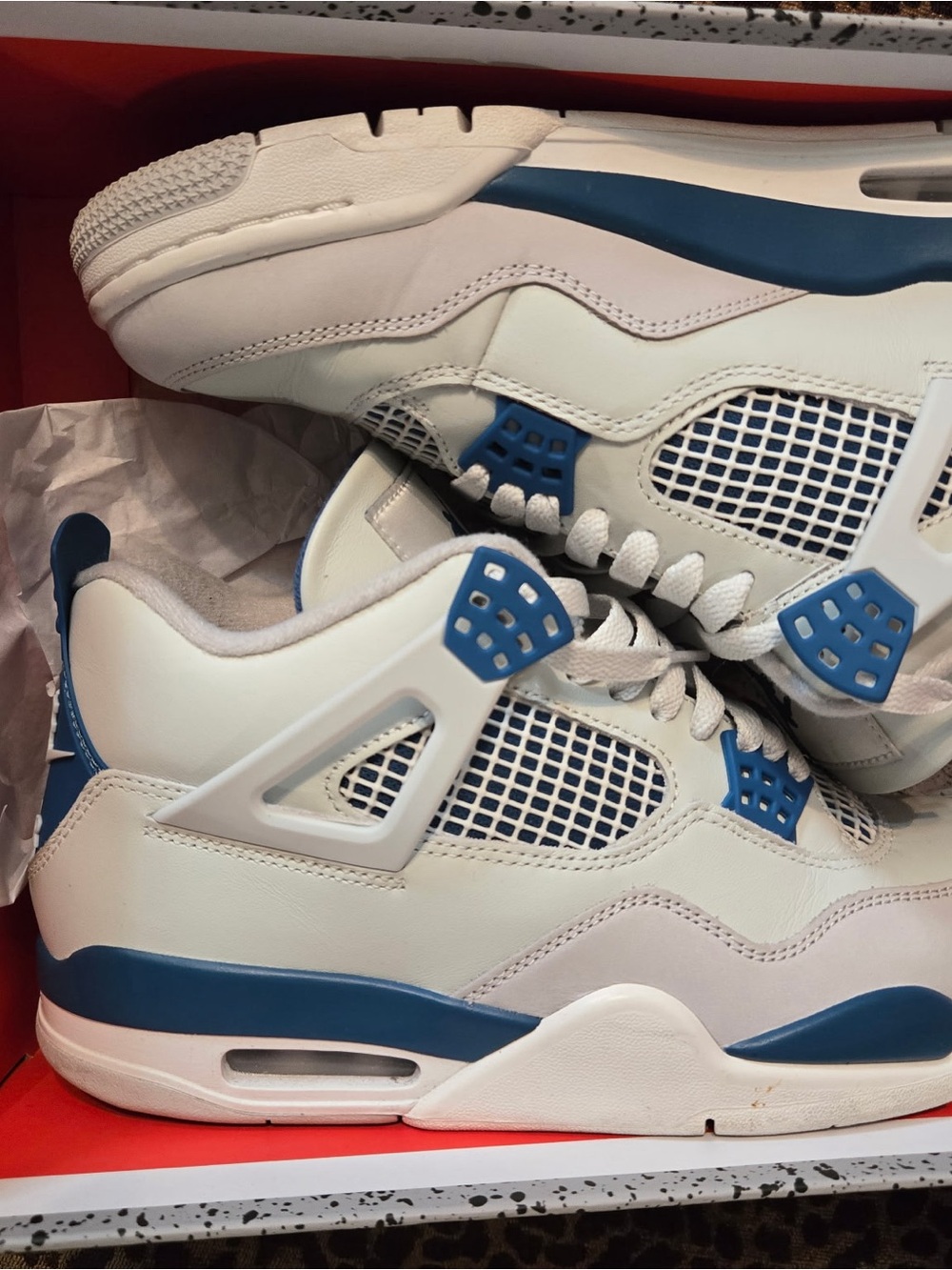 Jordan Men's White and Blue Retro Sneaker